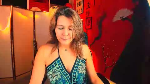 nicolehits online show from October 18, 9:24 am