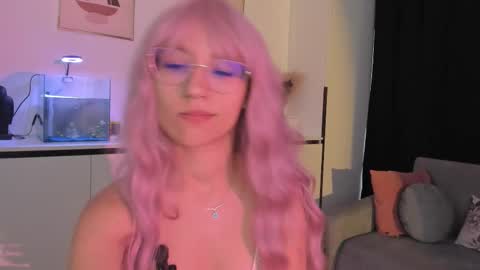 Snapshot of nicoleirisxxx chatting on September 26, 5:04 am nicoleirisxxx online show from September 26, 5:04 am