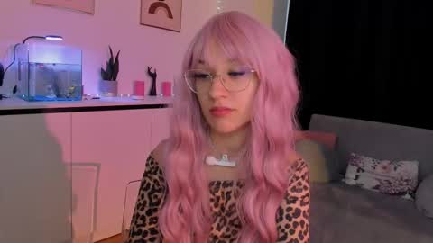 Snapshot of nicoleirisxxx chatting on October 6, 6:09 am nicoleirisxxx online show from October 6, 6:09 am