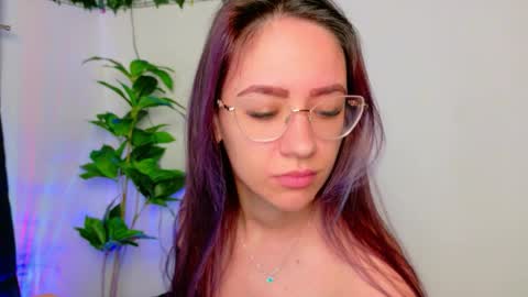 nicoleirisxxx online show from April 2, 5:15 am