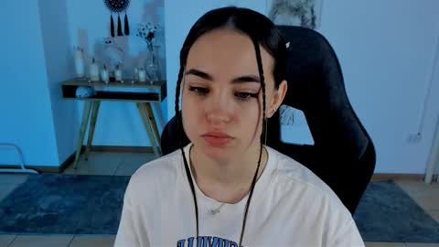 Nicole online show from January 11, 7:06 am