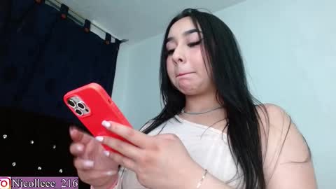 Nicolle online show from February 16, 9:15 am