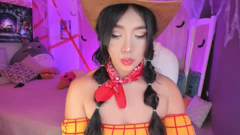 Nicolle  Go to Visit   online show from October 28, 10:49 am