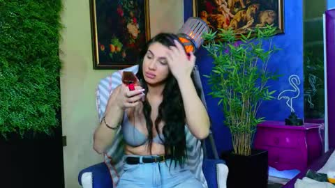 Nicolle online show from October 17, 11:03 am