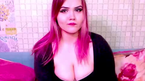 Snapshot of night_shine chatting on March 1, 8:56 am night_shine online show from March 1, 8:56 am