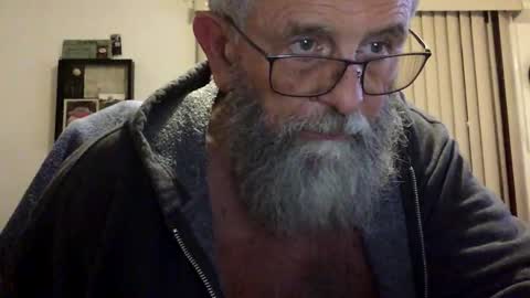 nightmoves1970 online show from May 18, 3:16 am