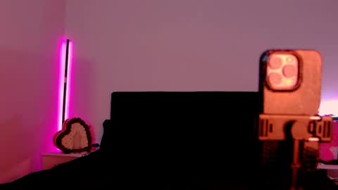 Niinarosee online show from May 13, 6:17 pm