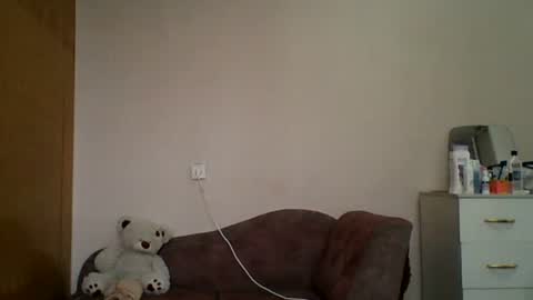 nika_smily online show from April 19, 6:58 am