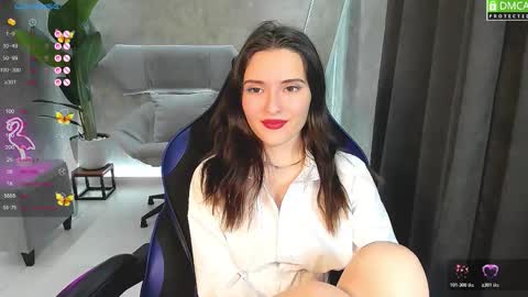 niki_cutes online show from October 18, 1:32 am