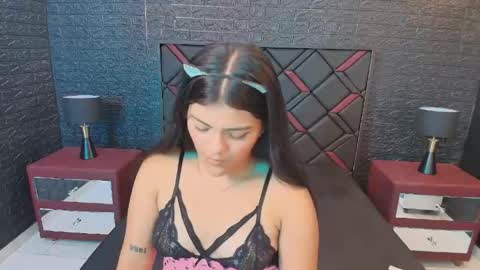 NIKI online show from May 15, 1:08 pm