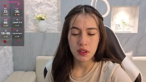 Online 2200 to 600 online show from November 23, 12:58 pm