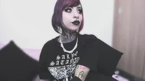 Nikki Ramone   online show from September 11, 1:34 pm