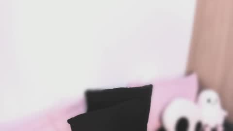 Nikki Ramone   online show from October 8, 10:27 pm