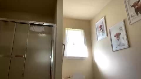 Snapshot of nikkisix9367 chatting on January 7, 8:31 pm Nick kief online show from January 7, 8:31 pm