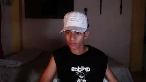 niklaus_wolf online show from January 6, 6:06 am