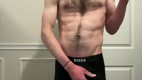 niko9inches online show from February 10, 8:12 pm