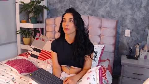 Niko Robin online show from February 1, 3:30 am