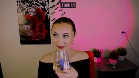 nikonara_ online show from March 9, 4:11 pm