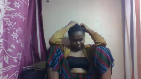 nilah online show from October 6, 7:31 pm