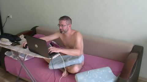 nilko80 online show from June 4, 1:55 am