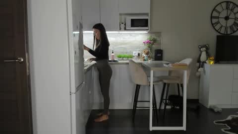 Bella online show from February 27, 7:56 am