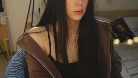 Jennet online show from December 18, 7:53 pm