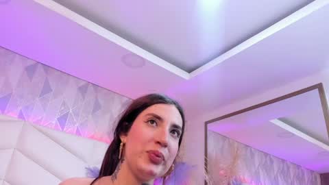 nina__ford online show from April 3, 1:51 pm