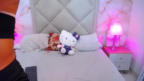 Nina Bravura online show from September 13, 2:30 pm