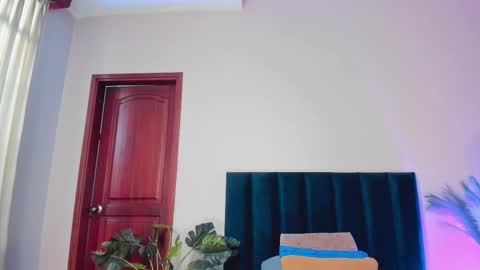 Nina online show from November 28, 6:59 pm