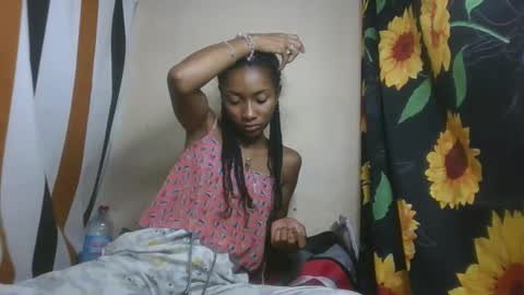 ninaeaa online show from November 23, 8:07 pm