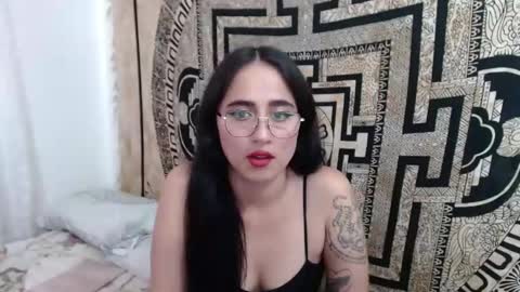 N I N A online show from February 7, 6:13 pm