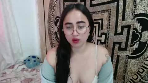 N I N A online show from September 16, 2:53 pm