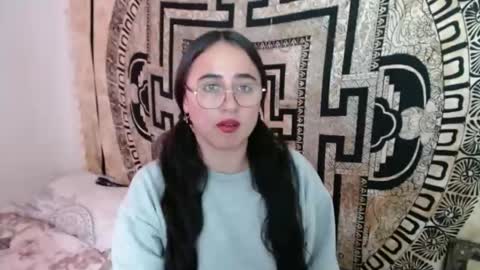 N I N A online show from November 26, 4:15 pm