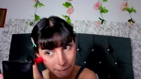 ninasky19 online show from March 15, 4:39 am