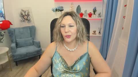 ninastarle online show from February 5, 11:47 am