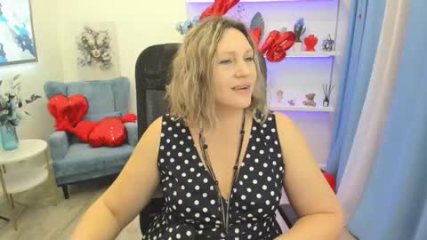 ninastarle online show from February 8, 12:08 pm