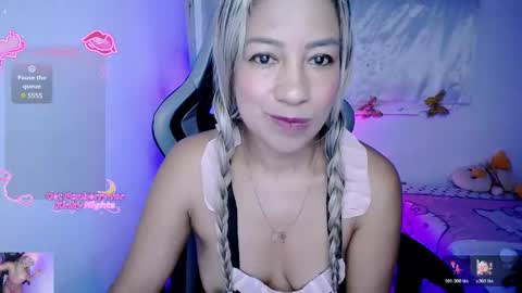 ninatinydoll1 online show from November 25, 10:47 am