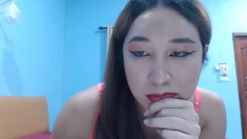 Snapshot of ninewladyboy chatting on October 10, 3:29 pm ninew online show from October 10, 3:29 pm
