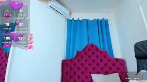 nina dee online show from November 3, 4:46 am