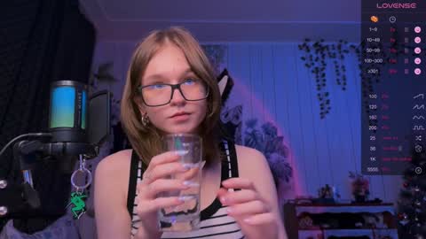 Tears Lora online show from December 28, 4:30 pm