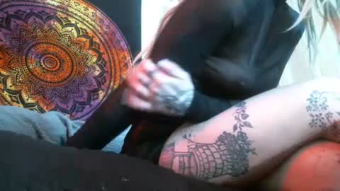 Leah online show from January 22, 5:17 pm