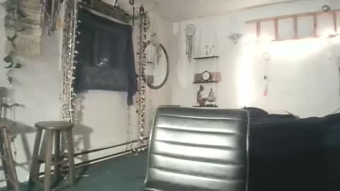 No face online show from April 22, 2:30 am