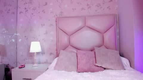   ambarsulliva  online show from November 26, 11:40 am