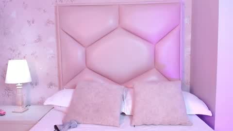   ambarsulliva  online show from October 4, 11:41 am