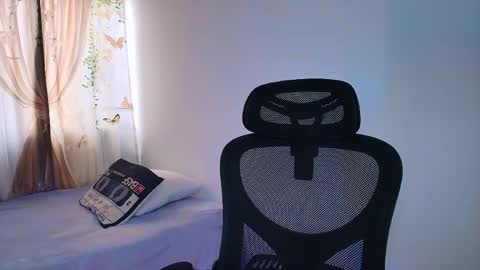 Noa  online show from April 9, 1:50 pm