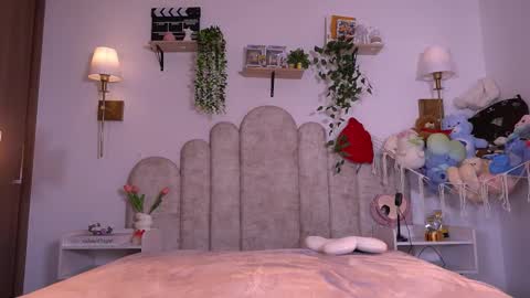 noah__23 online show from February 18, 1:16 am