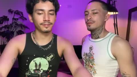 noah_and_steven online show from July 8, 9:51 pm