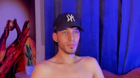 Noah Brigth online show from November 27, 1:46 am