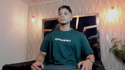 Noah online show from March 27, 5:25 pm