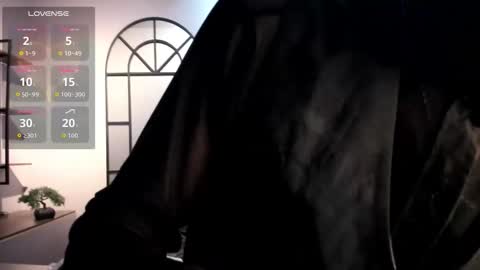 noah_dupont_ online show from October 14, 8:34 pm